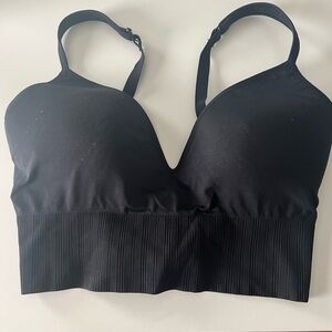 Embrace Athleta Soft Yoga/ Low Impact Sports Bra. Size Small. EUC